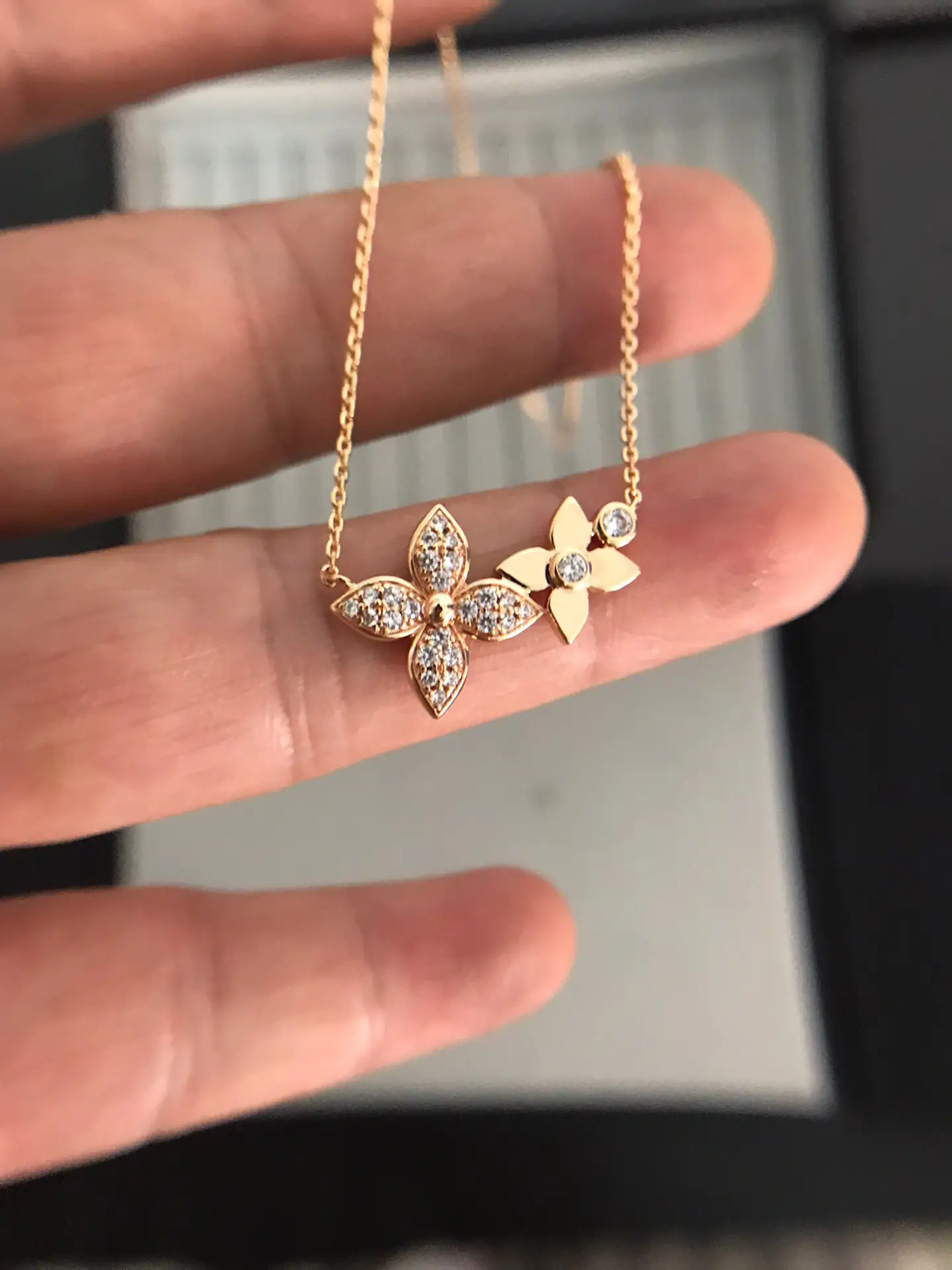 Star Blossom Single Flower Diamond Necklace