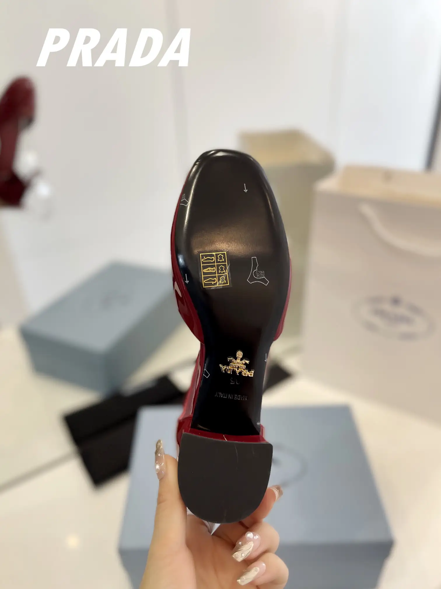 Prada 2024春夏玛丽珍凉鞋